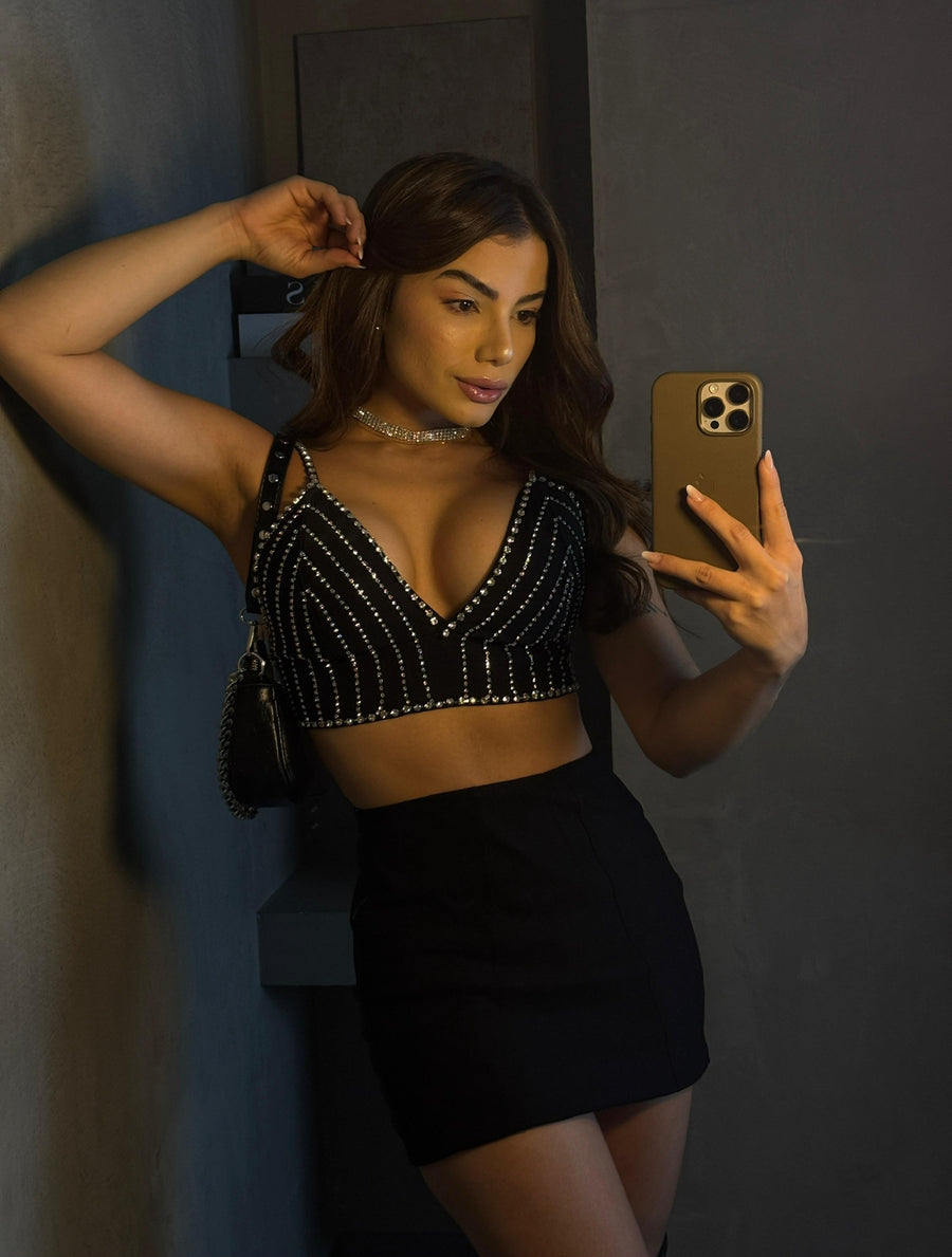 CROPPED MIA