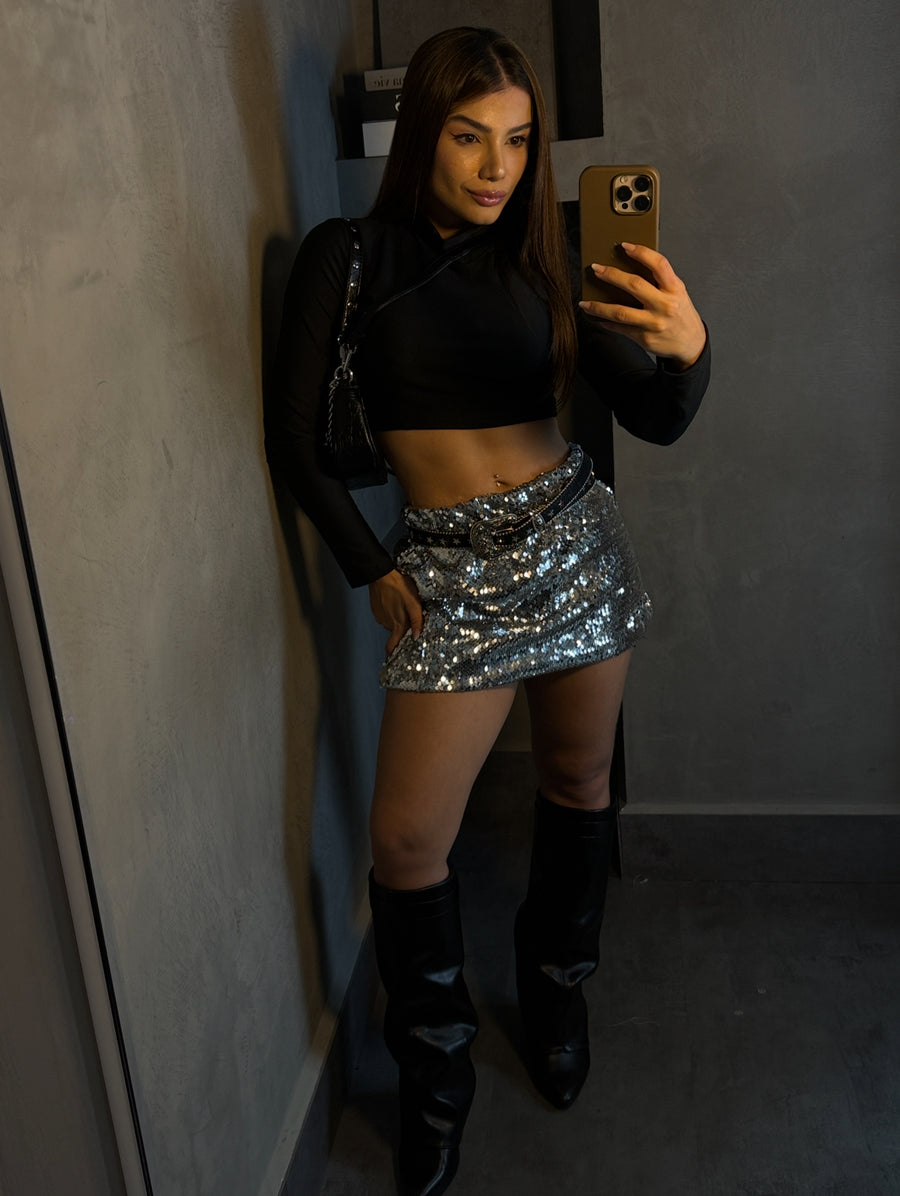 CROPPED VERONICA
