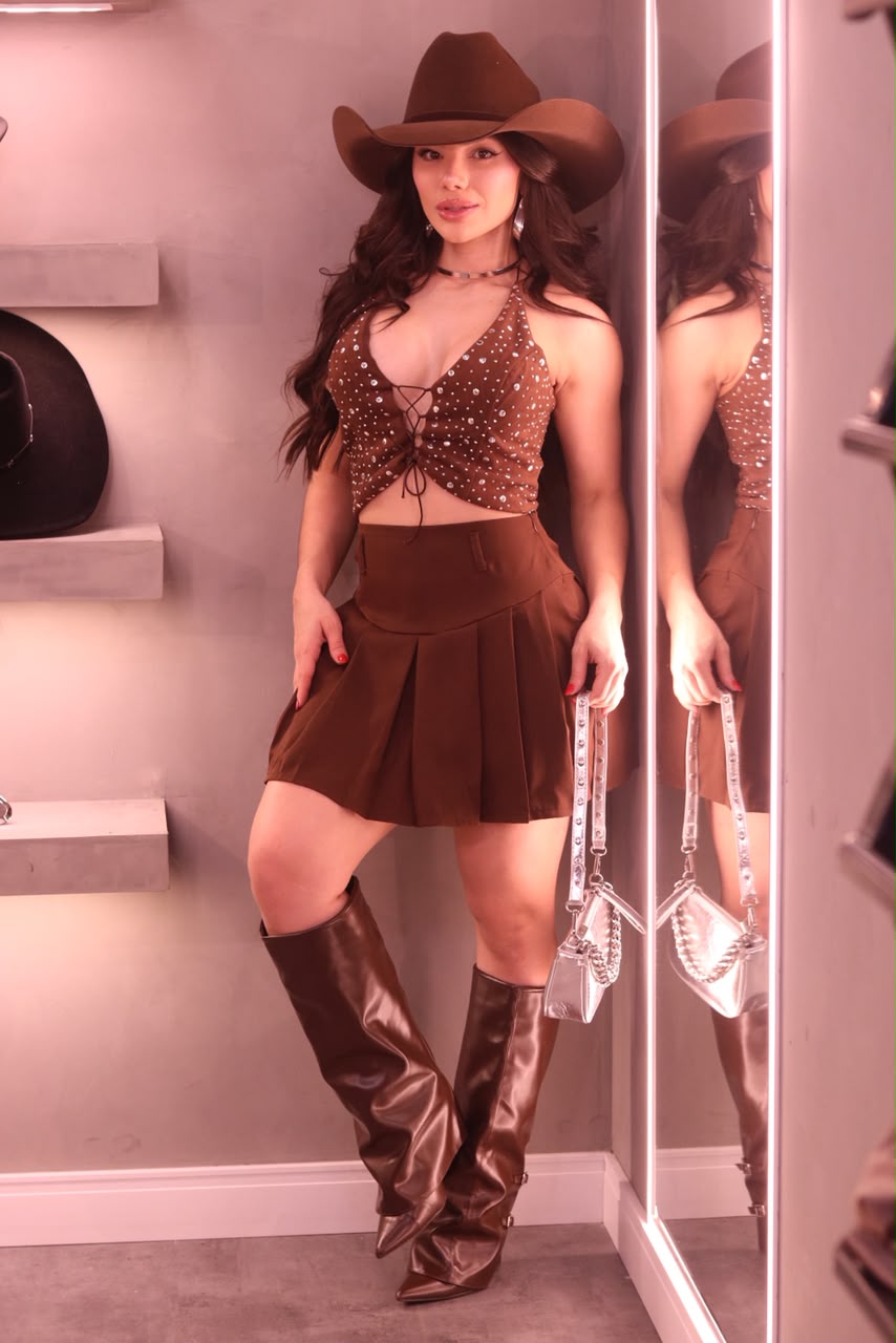 CROPPED JAQUELINE